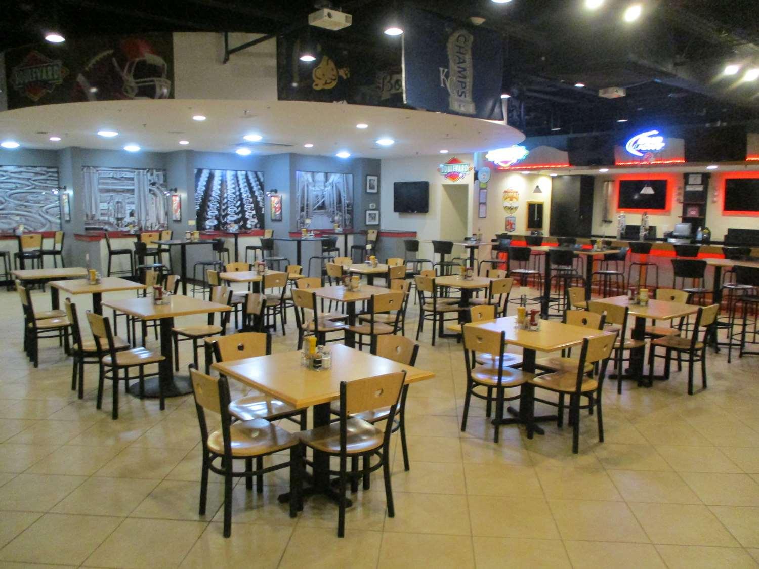 堪萨斯城体育大楼贝斯特韦斯特高级酒店 外观 照片